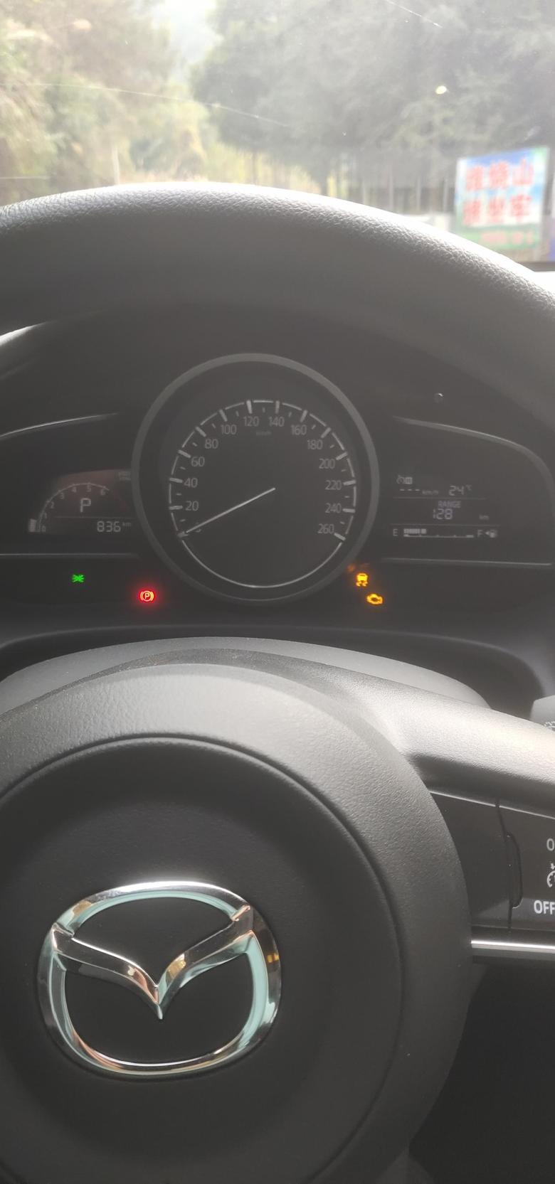 马自达cx4 提车一个月出现这样的故障灯正常吗？