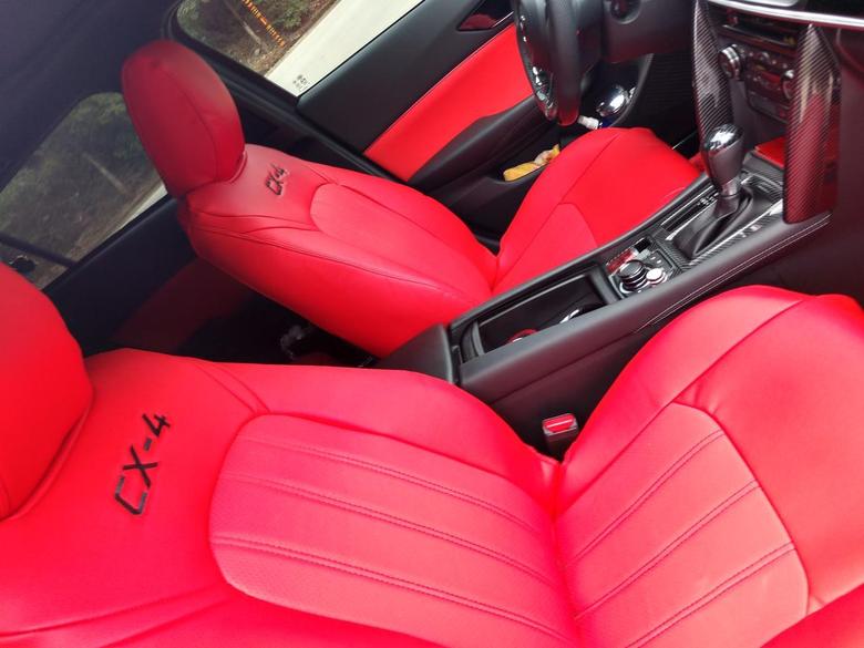 马自达cx4 今天新装的红色座椅，500多块