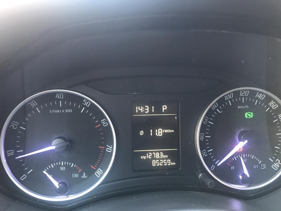 车友们帮我看一下我车10年斯柯达明锐1.6的百公里油耗是不是11.8