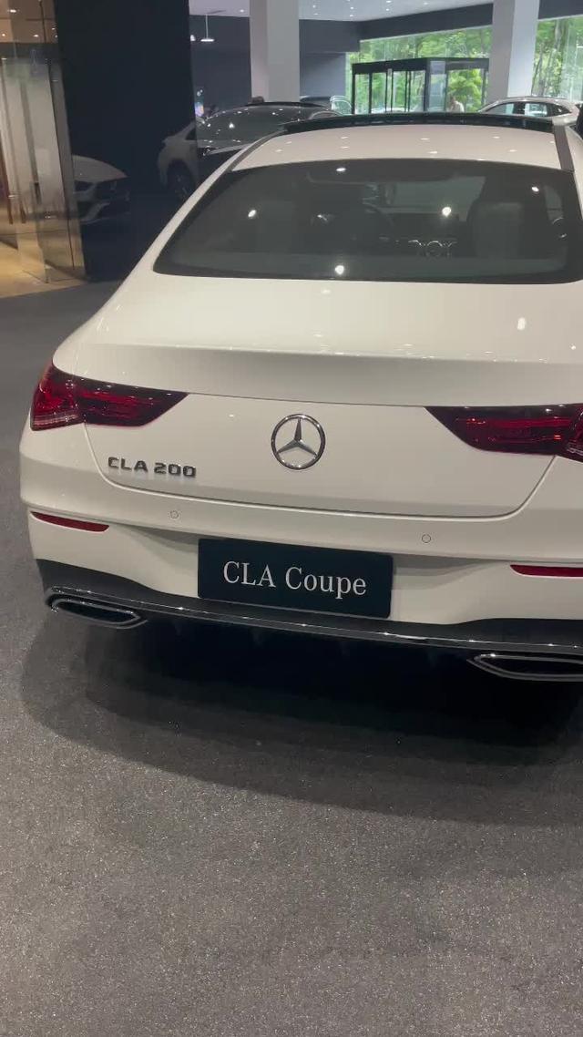 奔驰cla级 CLA200白色没有选配32落地你们购买多少钱呢？
