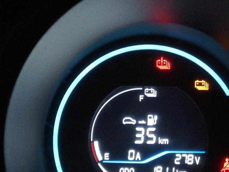 欧拉黑猫2021款欧拉r1行驶中电池动力故障警告灯亮了踩油门也不走，重启后又好了，过后停车再启动故障灯直接亮无法行驶，请问是不是质量问题？