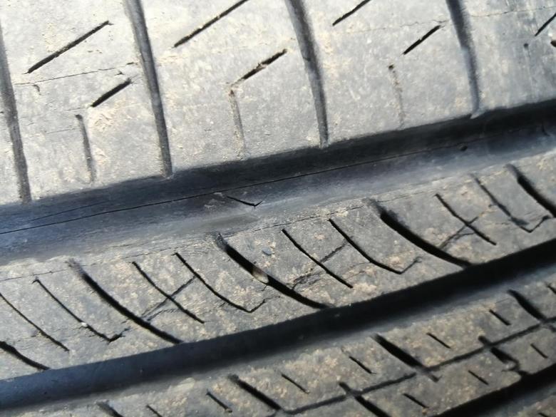 远景x6 新车买来一年轮胎出现很深裂纹，有同样原因的车友，你们是怎么处理的？