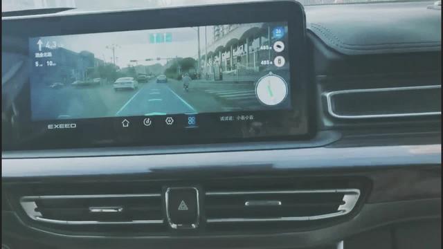 揽月AR导航花屏，蓝牙连接手机来电话会自动挂断，停车后不锁车并且主驾驶位玻璃自动降然后再自动升起来。