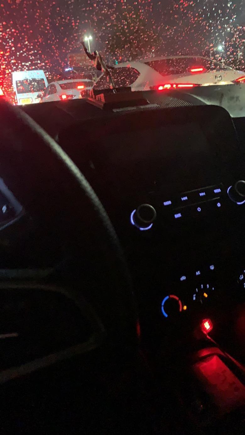 科沃兹17年的车今天下班突然中控屏幕不亮了，全网第一人？
