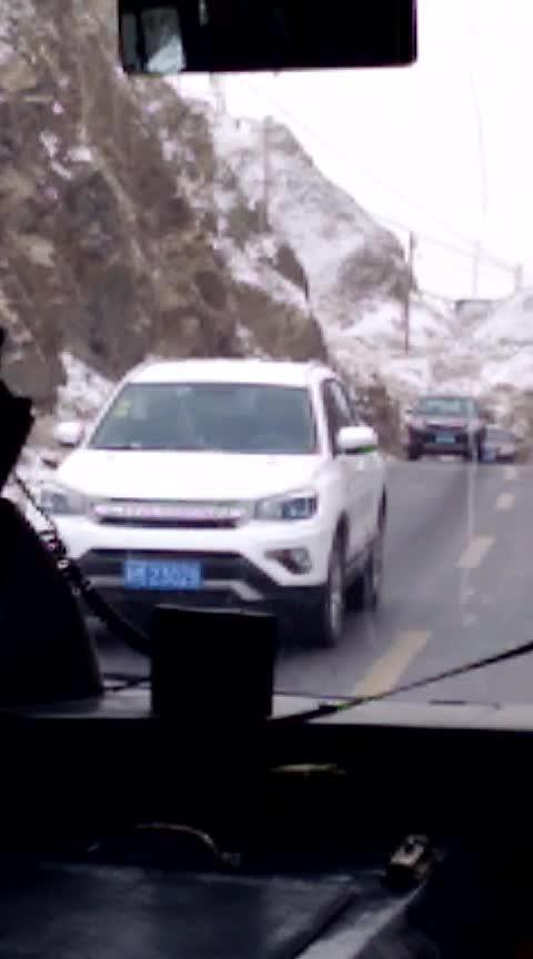 长安cs75 库尔勒巴音郭楞第一场雪，坐车拍雪景
