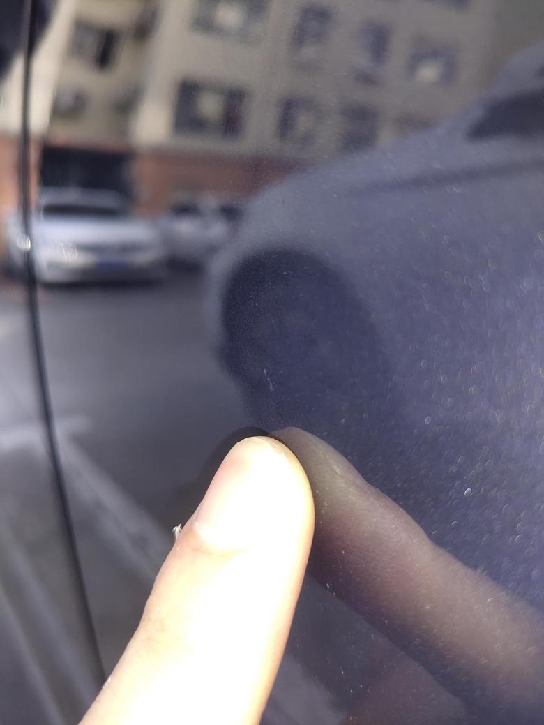 宋pro漆面有个小凸起刚一个月有懂的车友给看看是不是运损车