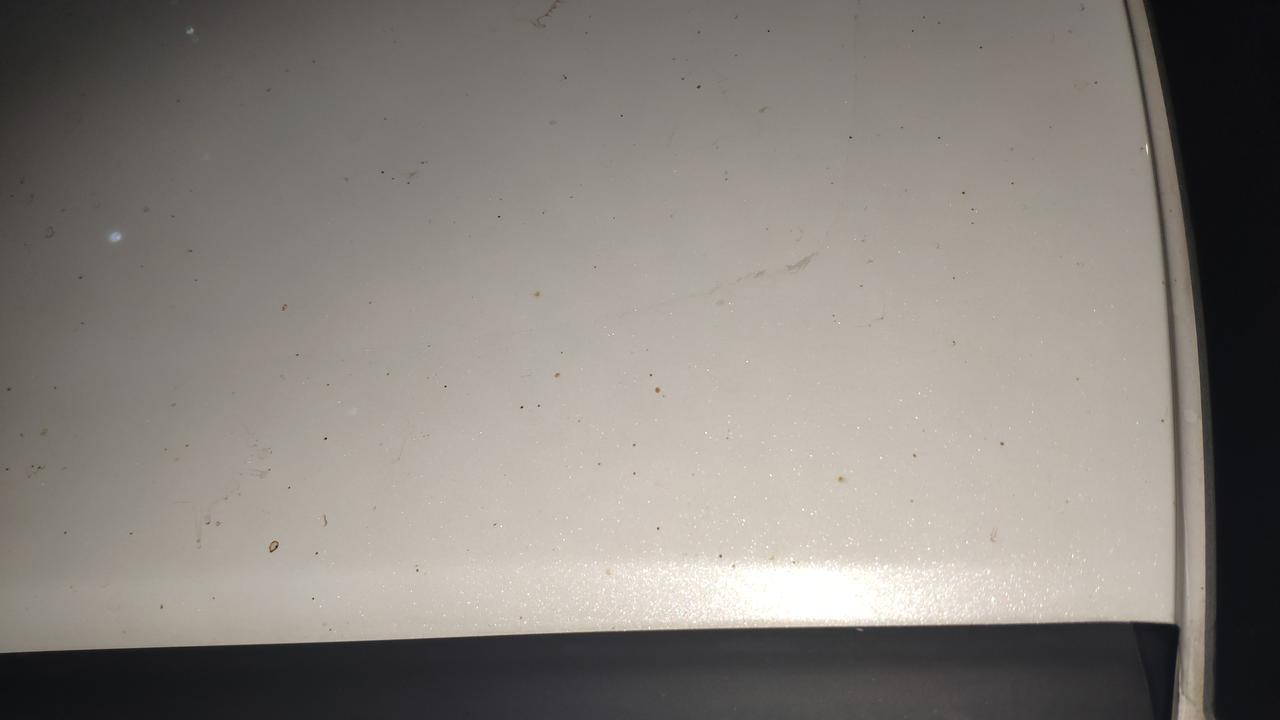 享域车漆上有这些小黄点，洗车洗不掉，该怎么处理？