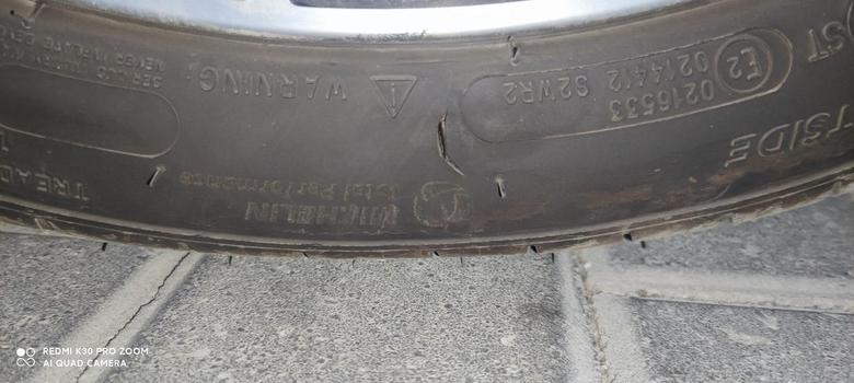 领克02 hatchback轮胎应该是碾到马路牙挤裂一道口子，不大但是看起来很深。。。用不用换了，3个多月新车啊。。。。????????????????新车一血