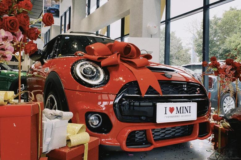 喜提minicoopers叁柒紀念版.27歲屬於自己的第一個大玩具.#MINI##MINIJCW##汽车#
