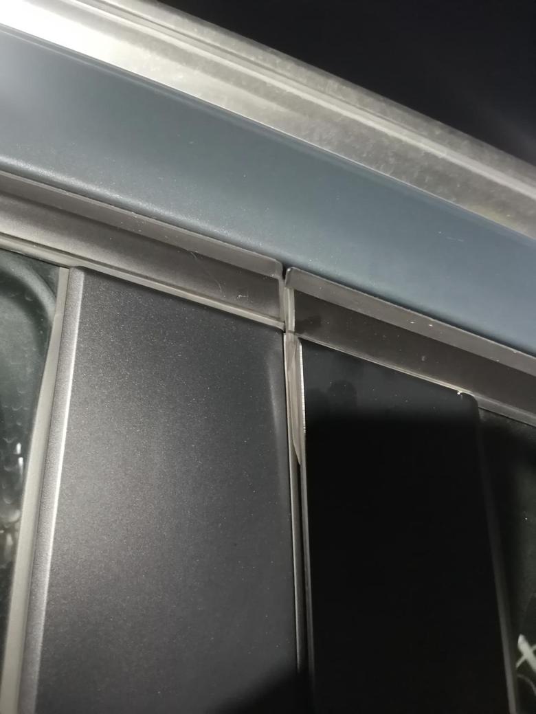 马自达cx30 副驾驶门框胶条卡边，导致开门关门都很不顺畅，是不是热胀冷缩的原因？大家有没有遇到这种情况？