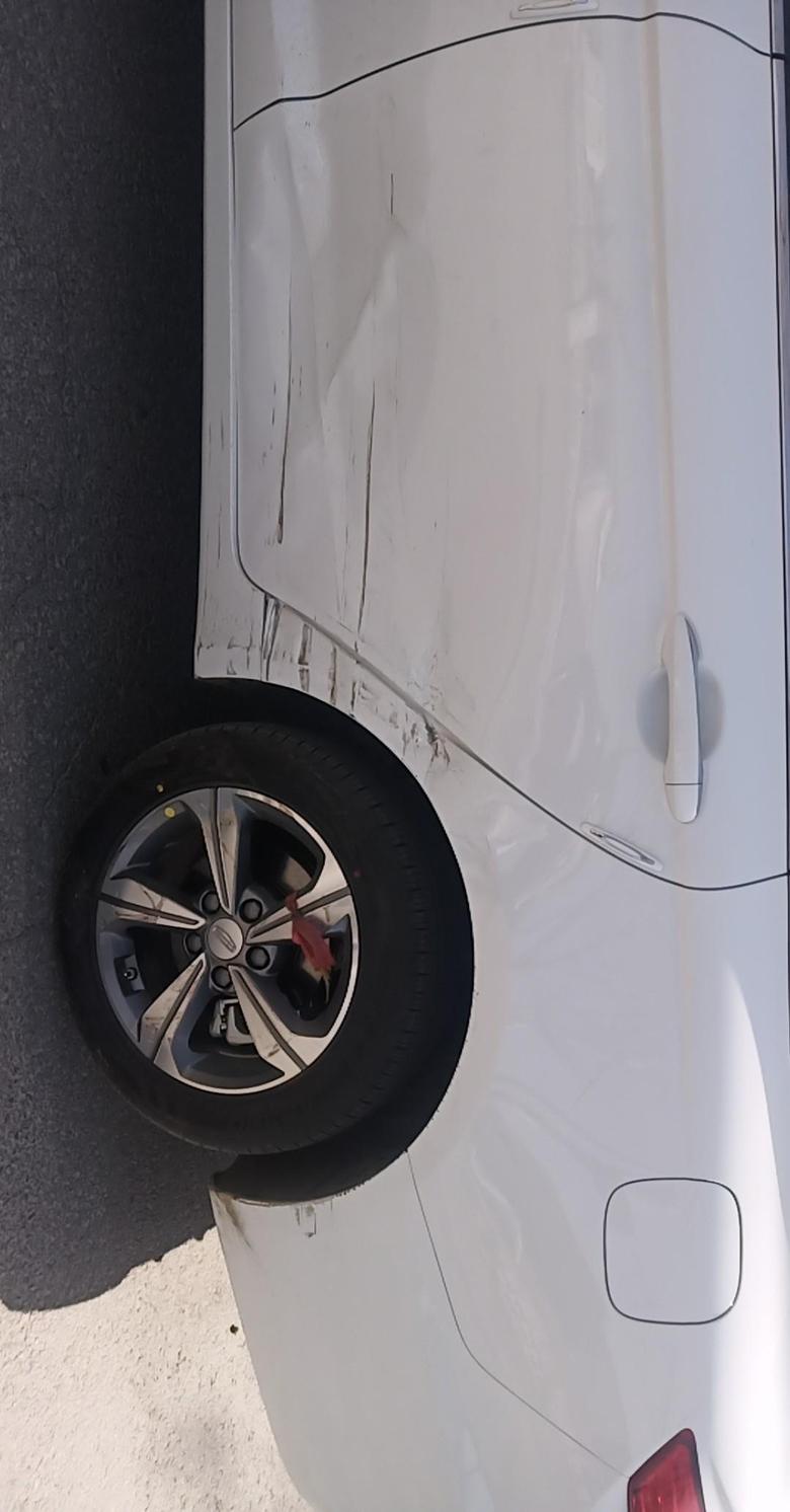 帝豪gl哥，2019款的吉利GL1.4T的左侧后车门的价格大概是多少钱？