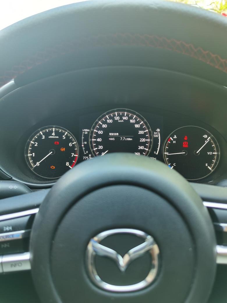 马自达CX30质悦版加的本地的优惠价92汽油，折合每公里0.95元，综合百公里油耗7.7