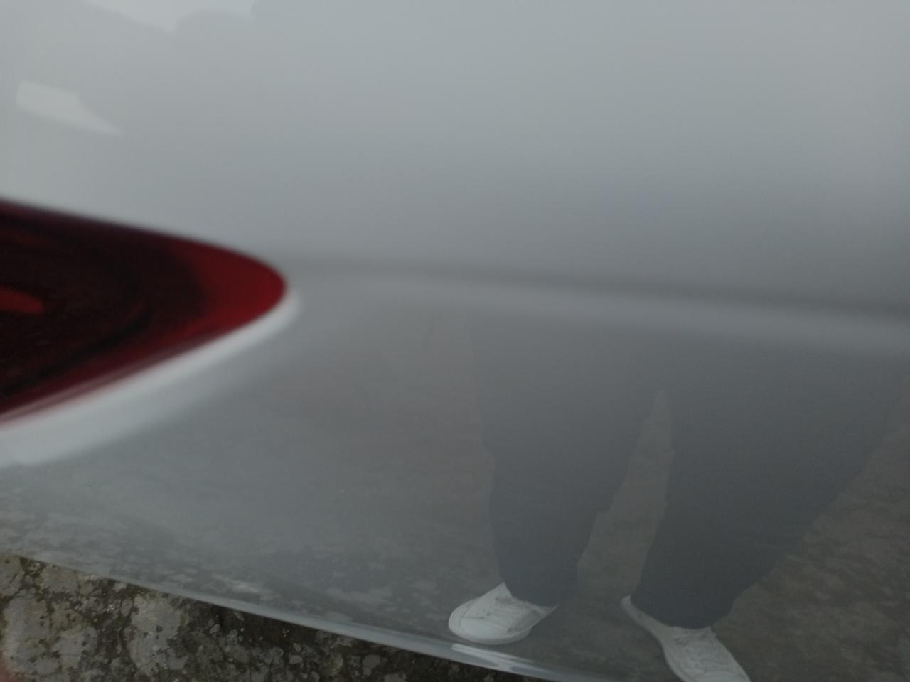 帝豪gl2021款今年5月份提的车今天洗车后发现车身上面有类似锈点的痕迹全身都有怎么回事