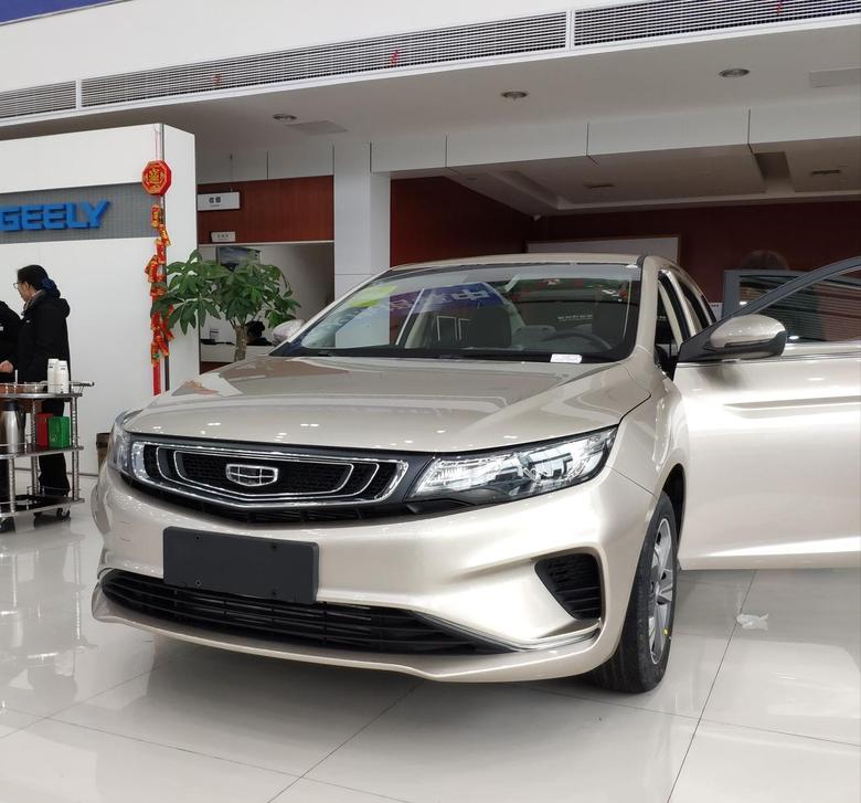 帝豪gl吉利汽车官宣：2019年总销量136万辆，连续三年位居中国品牌乘用车第一。
