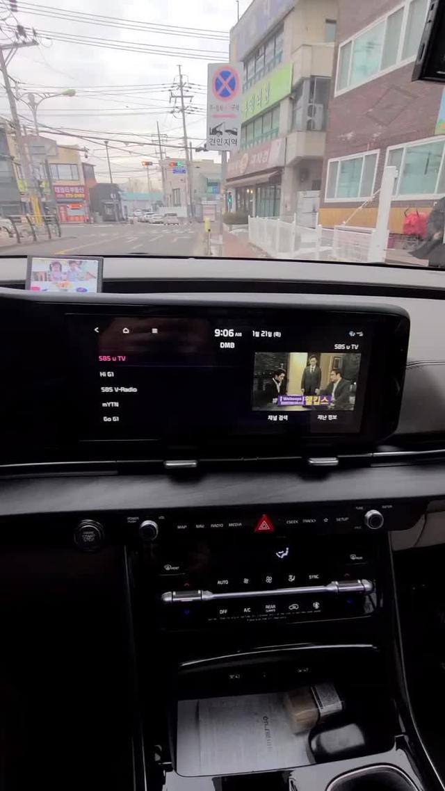 2021起亚嘉华挂P挡视频就不让看USB里面的视频也不让看画面显示安全驾驶
