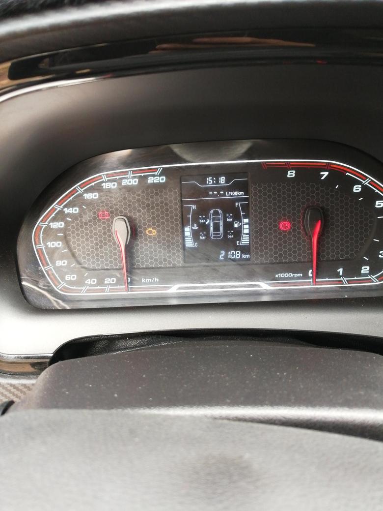 瑞虎3x两千多公里，发动机故障灯亮是什么原因？