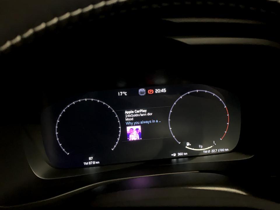 沃尔沃xc40CarPlay的歌能显示在仪表盘上，导航能显示在上面吗？