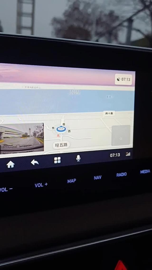 胜达独立carlife车盒，无需手机连接，导航和行车记录仪画中画功能