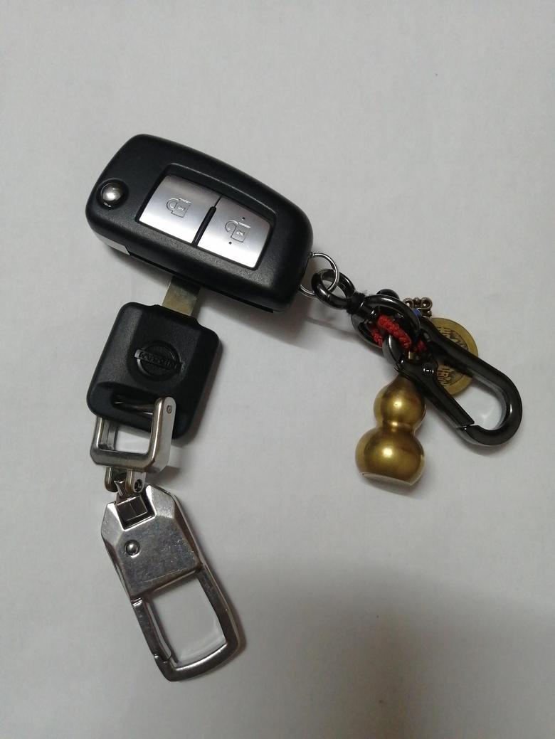 骐达tiida车是贷款的，只有一条摇控钥匙。你们的车有几条摇控钥匙呢✏️独家秘籍