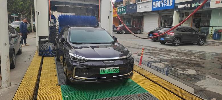 北京eu7开来济南洗车了。。