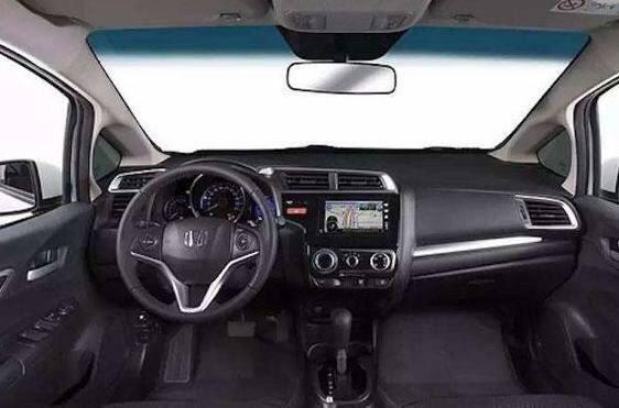 本田wrv 在同级别小型SUV车型中，本田WRV在车身尺寸以及乘坐空间上都具有一定的优势。