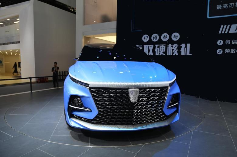 荣威VisioniMConcept概念车，作为荣威品牌首款MPV概念车型，2019广州车展全球首秀，采用SUV+MPV的结合体设计，其量产版本将于2020年上市。