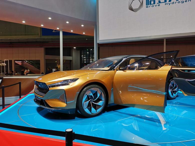 格兰尼车展氢能源汽车印象深刻