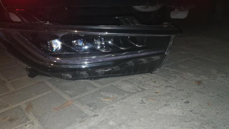 今年买的国六版宋max，车大灯被撞裂了，花了几千换了个新的。原车大灯有人回收的吗？扔了怪可惜的