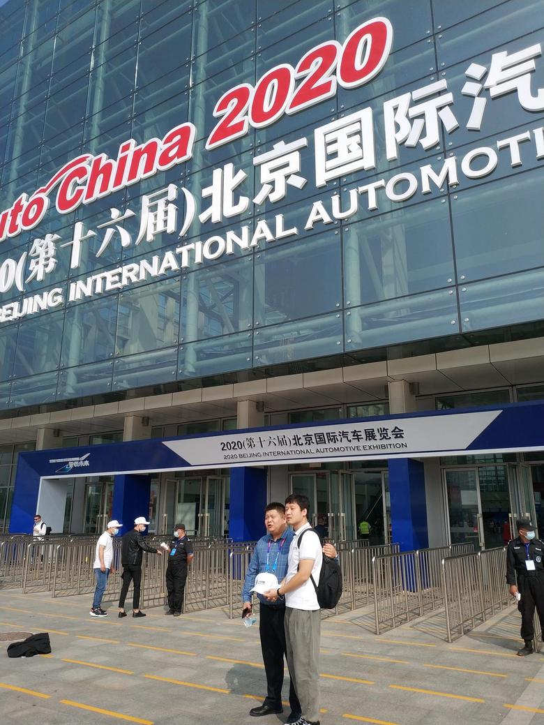 奔腾e01奔腾全系电动SUVE01上市发布暨全新第三代奔腾B70亮相于26日在北京国际车展举行。在本次车展上，全新第三代奔腾B70将首发亮相，而E01则会完成上市。