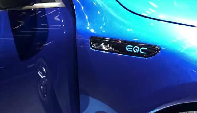 奔驰eqc(海外)奔驰的新能源车，样子一般般，就是不知道性能怎么样