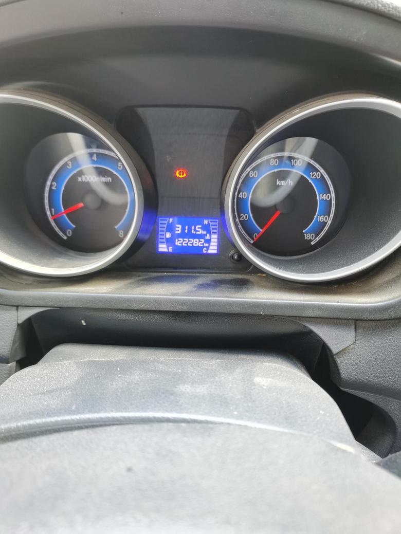 这就是长安睿行m70的质量，我开了12万公里，现在已经开始烧机油了，我劝那些兄弟们买车一定要慎重选择