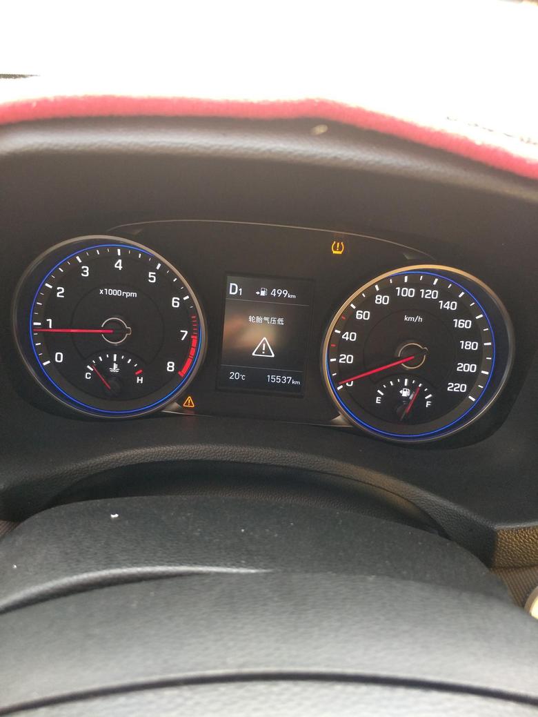 现代ix25两个指示灯都是代表车胎压吗大神指点