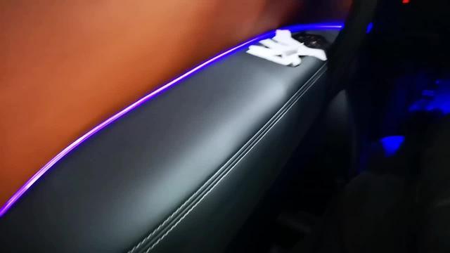 尼桑途乐升级车内手机控64热氛围灯脚窝灯