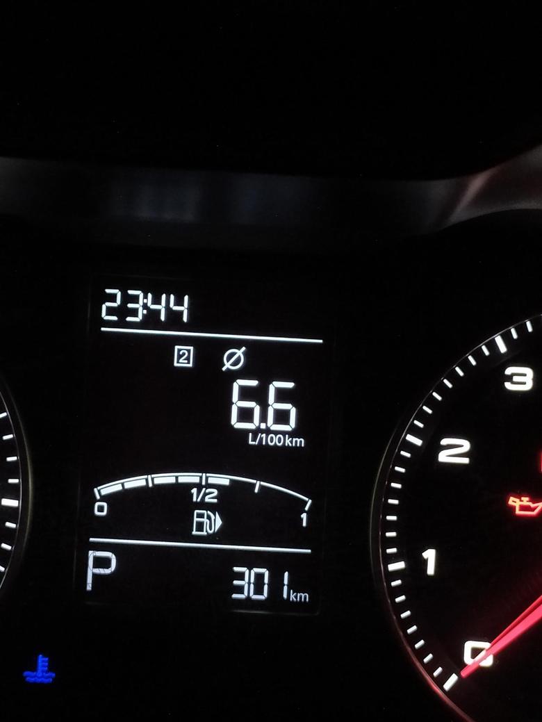 名爵zs18自动豪华版，提车一个星期，目前油耗6.6。我老婆开，也没开多快，没上过高速，正常县道城区行驶，速度最快80。这个油耗怎么样？