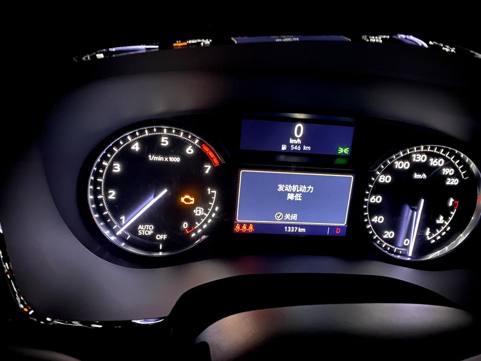 凯迪拉克XT5 XT5新车刚买了正一个月，1337km，昨天在高速上行驶中，发动机故障灯突然亮了，仪表盘显示动力降低，踩