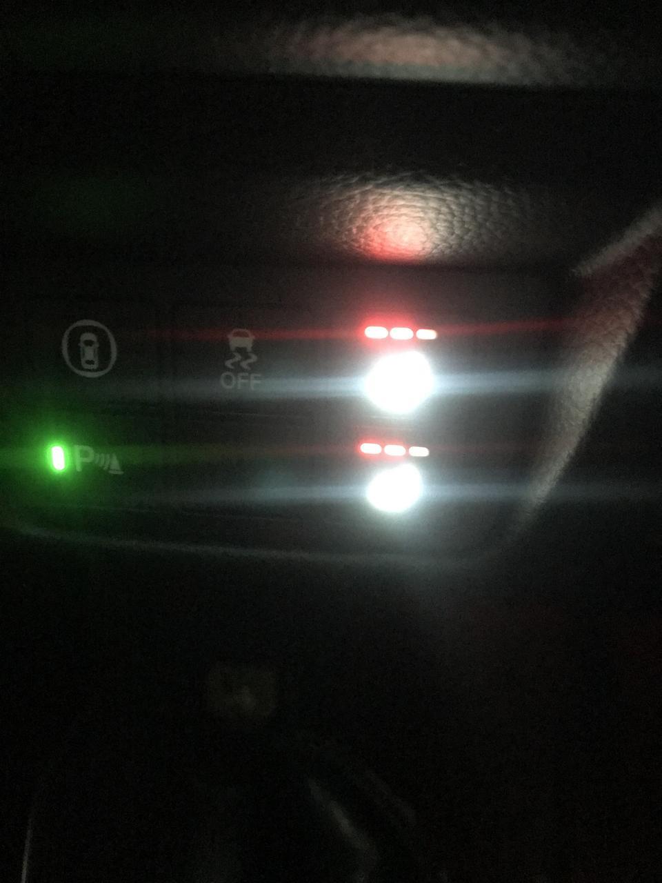 十代雅阁汽油260豪华版有没有带座椅加热，怎么开，为什么我的按钮打开不工作