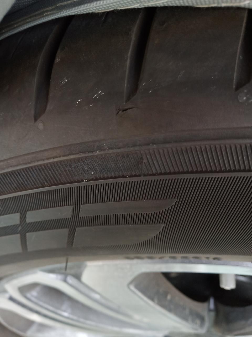 瑞虎819款虎81.6T固铂轮胎235/55r18花纹型号有人知道吗？伤了个小口未漏气，想换个轮胎。