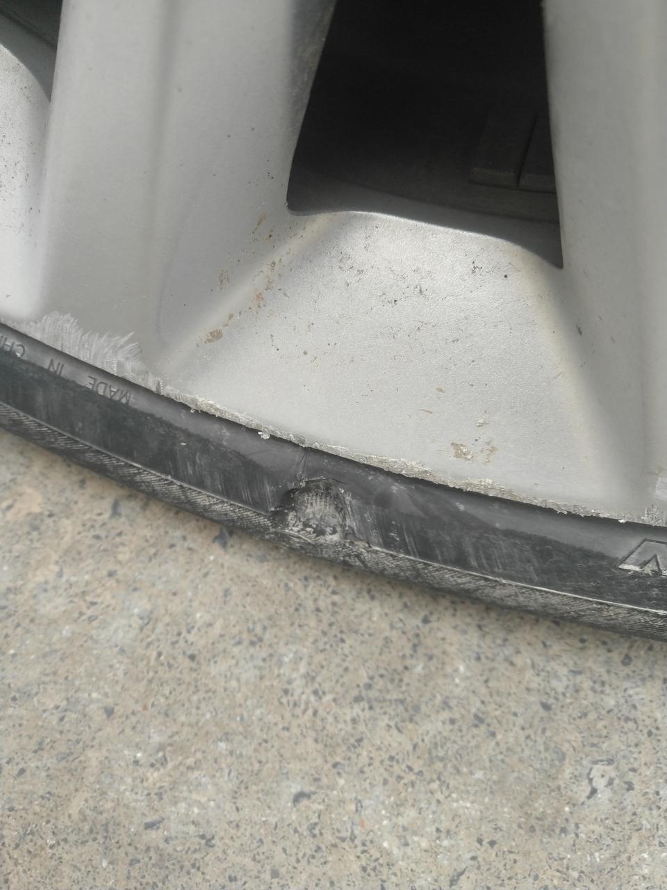 威朗胎壁烂了一块需要换轮胎吗 修修有用吗 换轮胎的说可以修