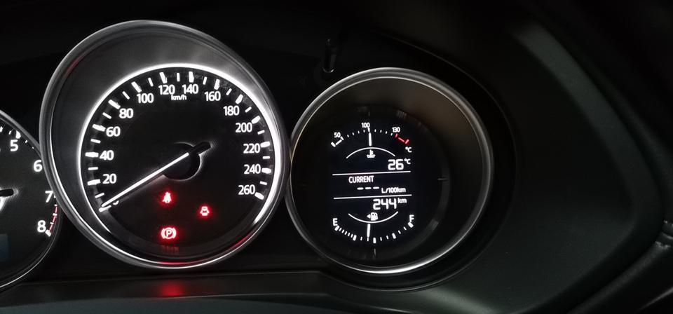请教各位车友，长安马自达CX5他的温度指示在100度是正常吗？我的车刚提一星期就这样，求指点谢谢！