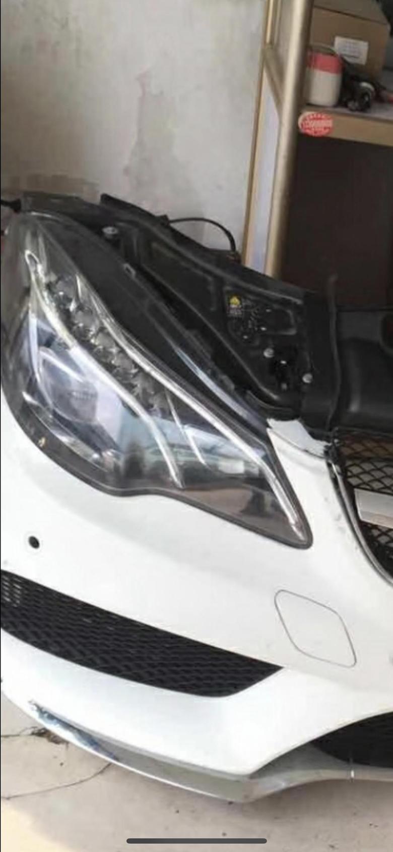 奔驰e级(进口) 想收对W207高配大灯。价格多少合适。