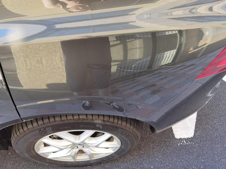 沃尔沃xc60 昨天回家发现车被人恶意划的漏底漆了，左后叶子板是什么材质的，会生锈么？有知道的么