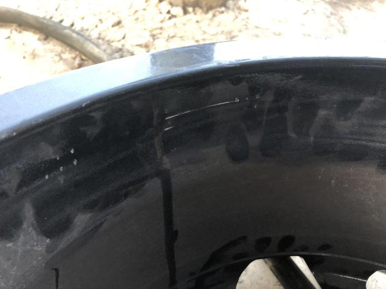 宝马x1 补了个胎这算不算是伤了轮毂？车友们补胎过的一样吗？