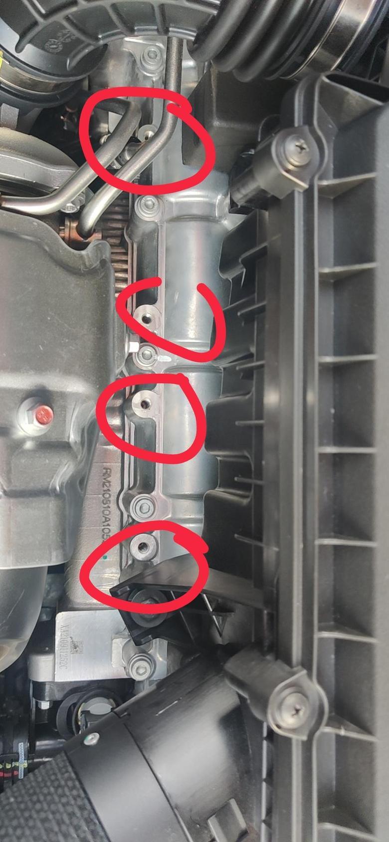 唐dm 有几个螺栓孔，是本来就是这样还是漏装螺栓了？