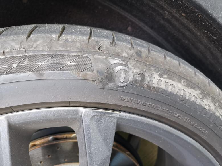 唐dm 请问各位，这种情况，轮胎需要更换吗，会不会有安全隐患