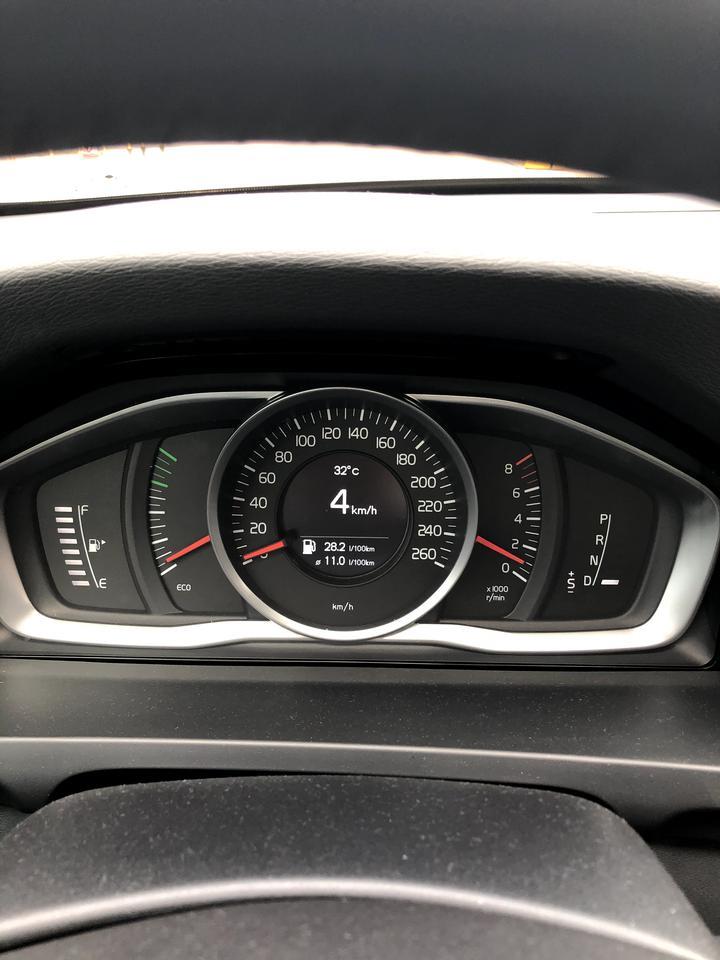 沃尔沃S60L加满油显示930公里，能不能信？