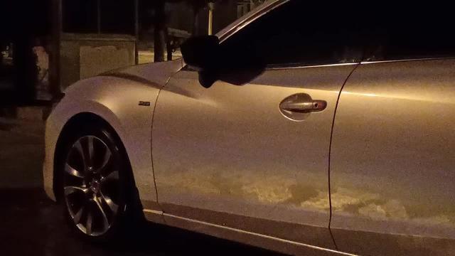 阿特兹 晚上洗个车！