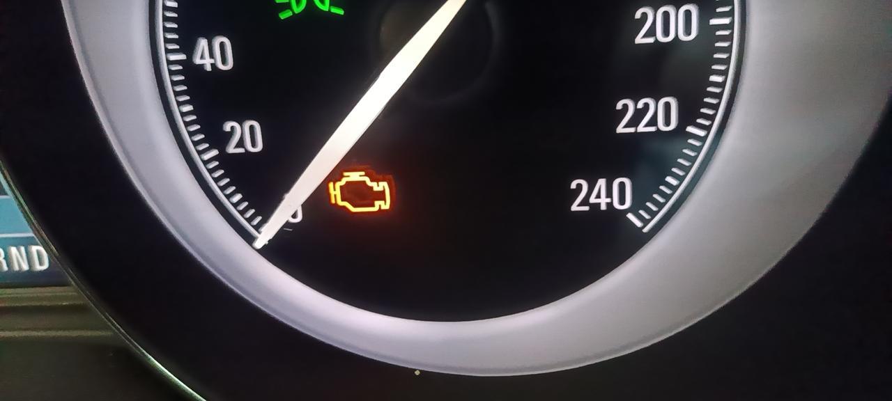 昂科威 新车，出现这种指示灯，请问各位车友，这是什么故障码?