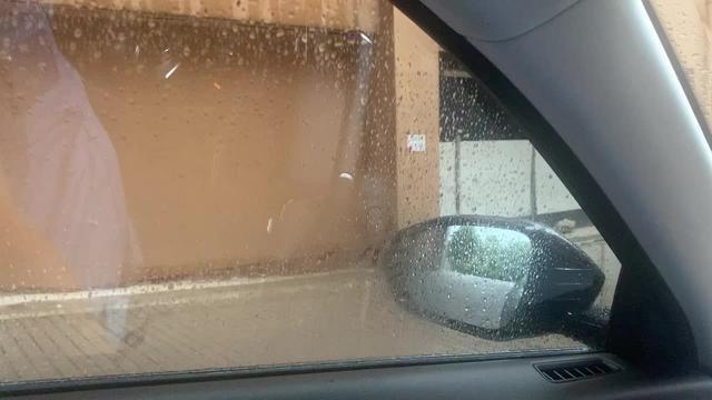 长安uni k-不知道各位车友有没有这种现象，玻璃胶条封闭不紧实，雨水还会顺着玻璃流入门内部，