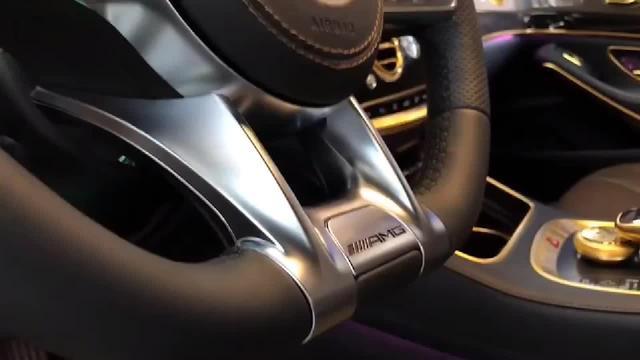 奔驰s级 奔驰S400升级原厂809AMG方向盘。