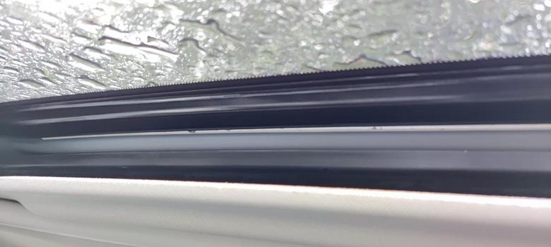 传祺m8 7月提车，北京，最近雨水多，偶然看到论坛里有人说这车天窗漏水，前几天下雨我也看了看，不幸中招。各位车友，这款车天窗漏水有什么解决办法吗？